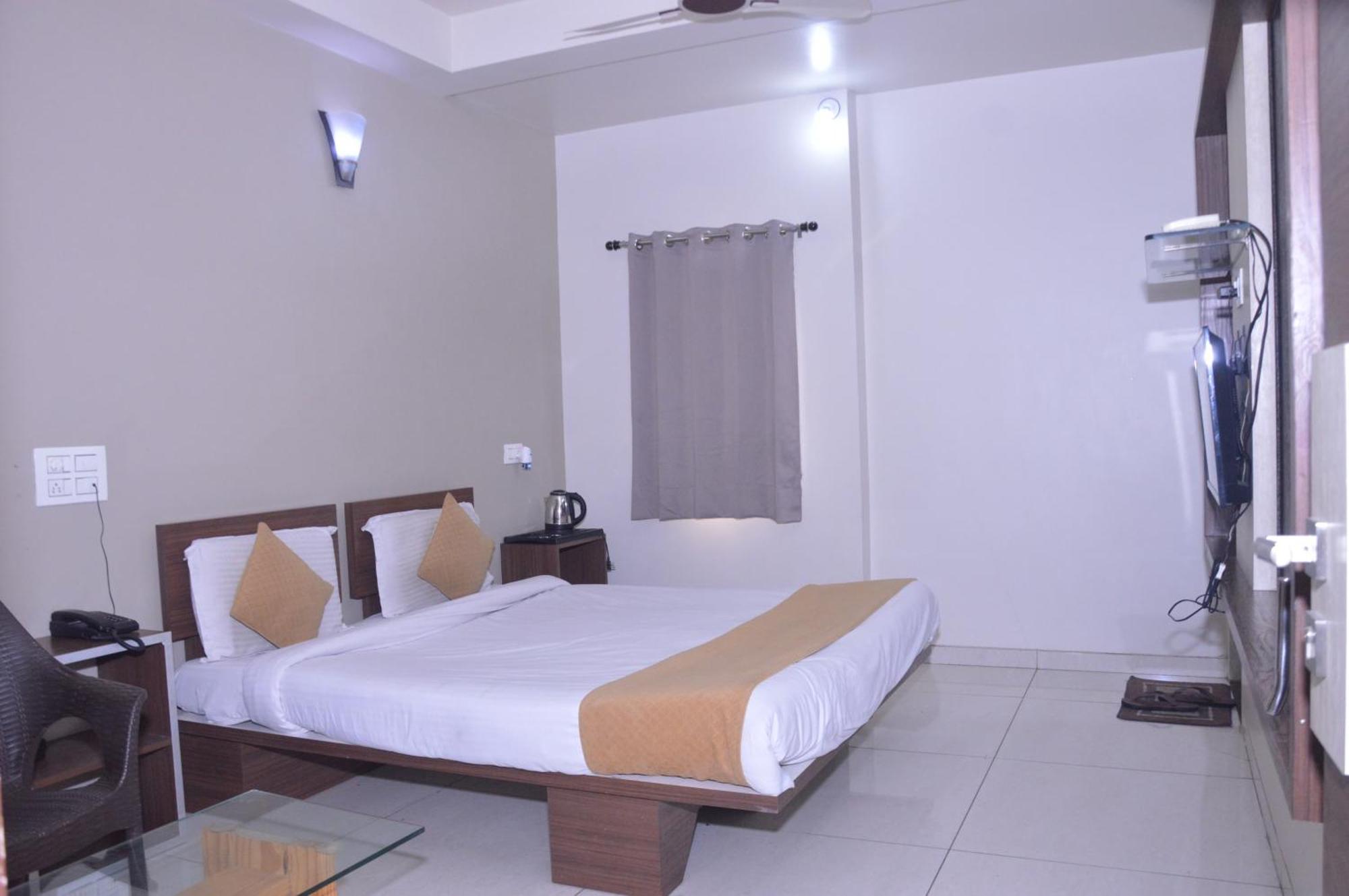 Hotel Indrani Chittorgarh Dış mekan fotoğraf